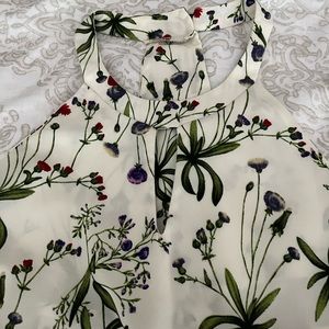 ZUMA -ladies halter top unique design NWT